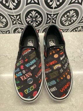 Vans Classic Slip-On Sneaker 80s Skater Disruptive Black Size 8M 9.5W